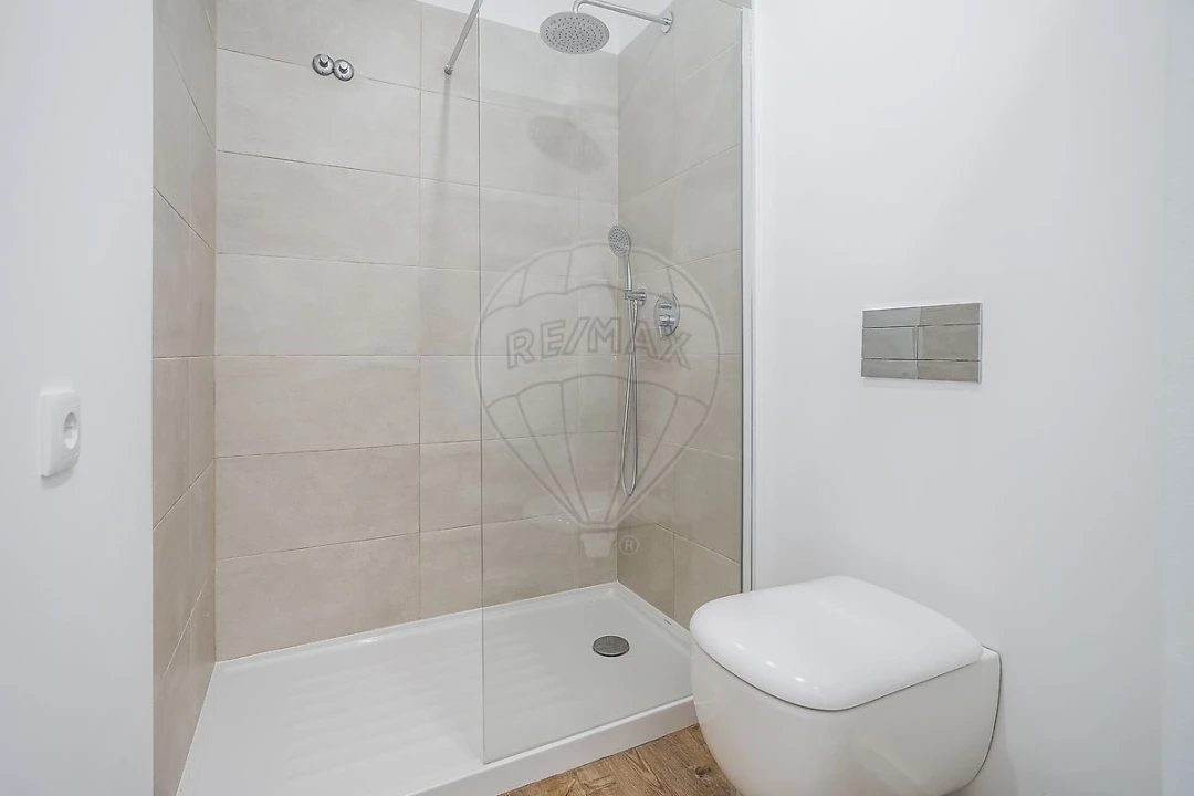 Apartamento T3 para Arrendamento em Cedofeita, Santo Ildefonso, Sé, Miragaia, São Nicolau e Vitória Foto 16
