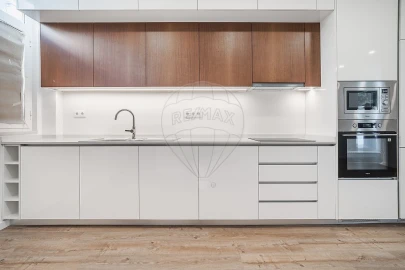 Apartamento T3 para Arrendamento em Cedofeita, Santo Ildefonso, Sé, Miragaia, São Nicolau e Vitória