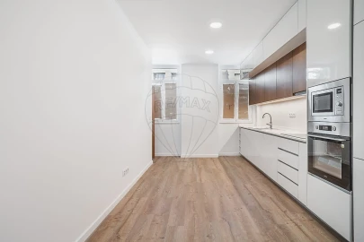 Apartamento T3 para Arrendamento em Cedofeita, Santo Ildefonso, Sé, Miragaia, São Nicolau e Vitória