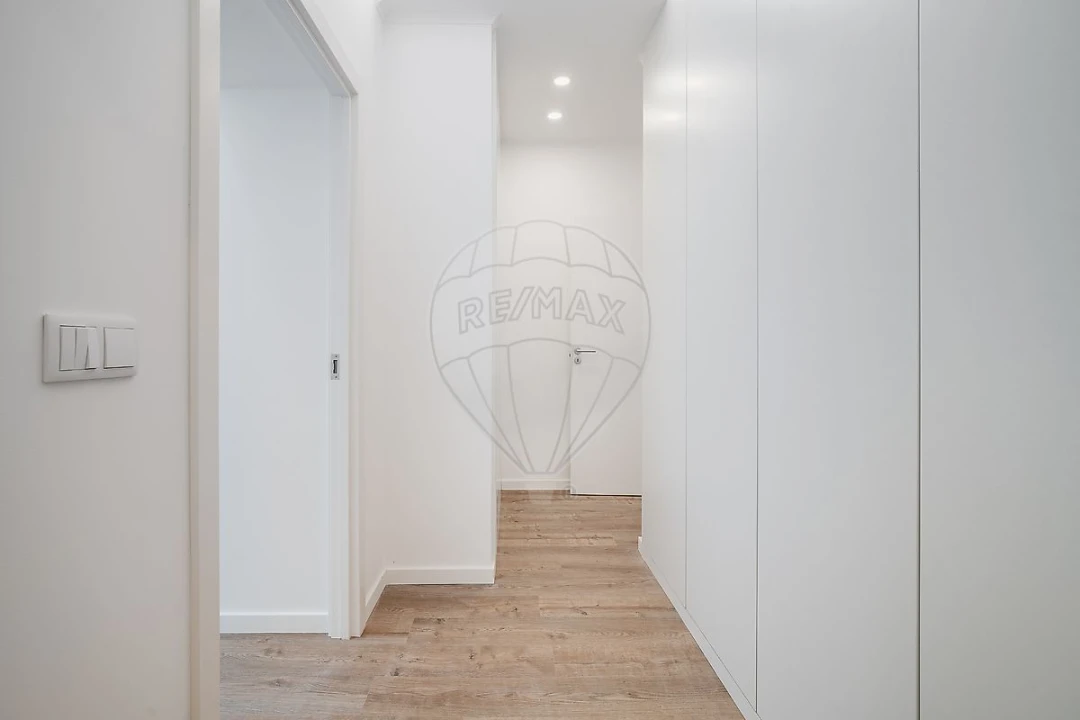 Apartamento T3 para Arrendamento em Cedofeita, Santo Ildefonso, Sé, Miragaia, São Nicolau e Vitória Foto 14