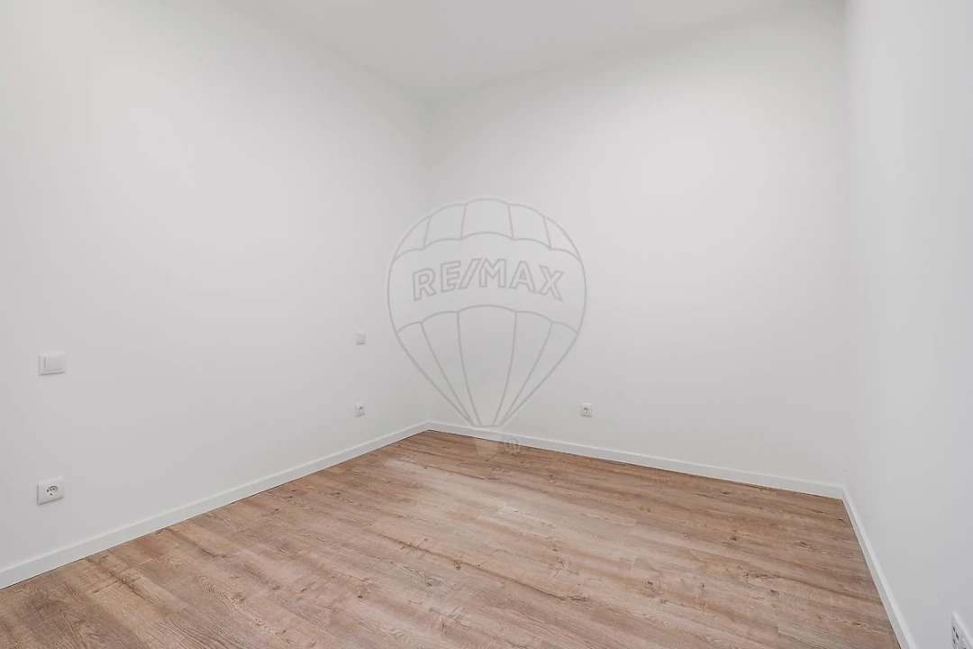 Apartamento T3 para Arrendamento em Cedofeita, Santo Ildefonso, Sé, Miragaia, São Nicolau e Vitória Foto 18