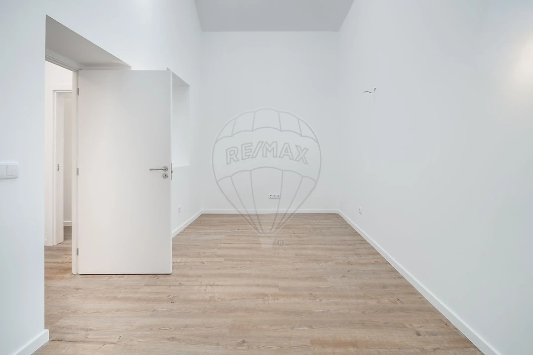Apartamento T3 para Arrendamento em Cedofeita, Santo Ildefonso, Sé, Miragaia, São Nicolau e Vitória Foto 11
