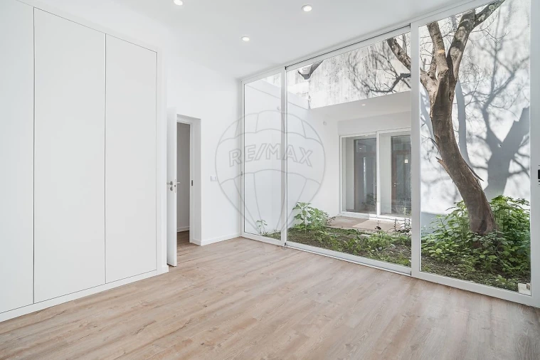 Apartamento T3 para Arrendamento em Cedofeita, Santo Ildefonso, Sé, Miragaia, São Nicolau e Vitória Foto 5