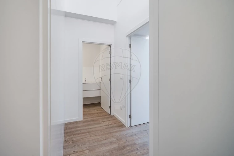 Apartamento T3 para Arrendamento em Cedofeita, Santo Ildefonso, Sé, Miragaia, São Nicolau e Vitória Foto 12