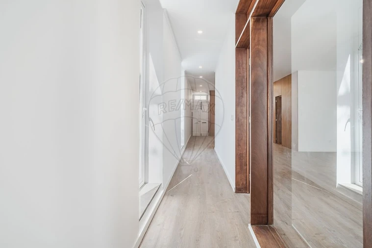Apartamento T3 para Arrendamento em Cedofeita, Santo Ildefonso, Sé, Miragaia, São Nicolau e Vitória Foto 23