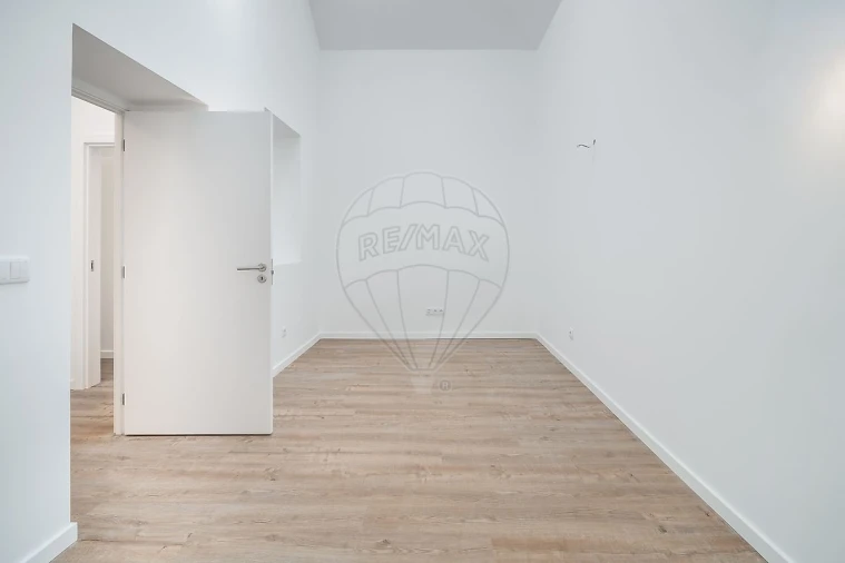 Apartamento T3 para Arrendamento em Cedofeita, Santo Ildefonso, Sé, Miragaia, São Nicolau e Vitória Foto 11