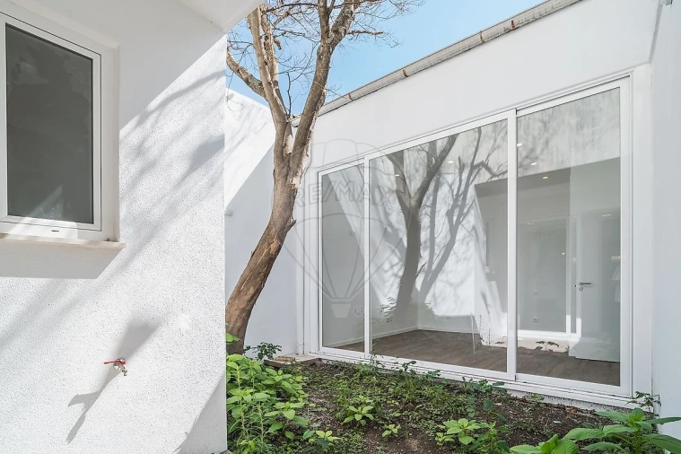 Apartamento T3 para Arrendamento em Cedofeita, Santo Ildefonso, Sé, Miragaia, São Nicolau e Vitória Foto 25
