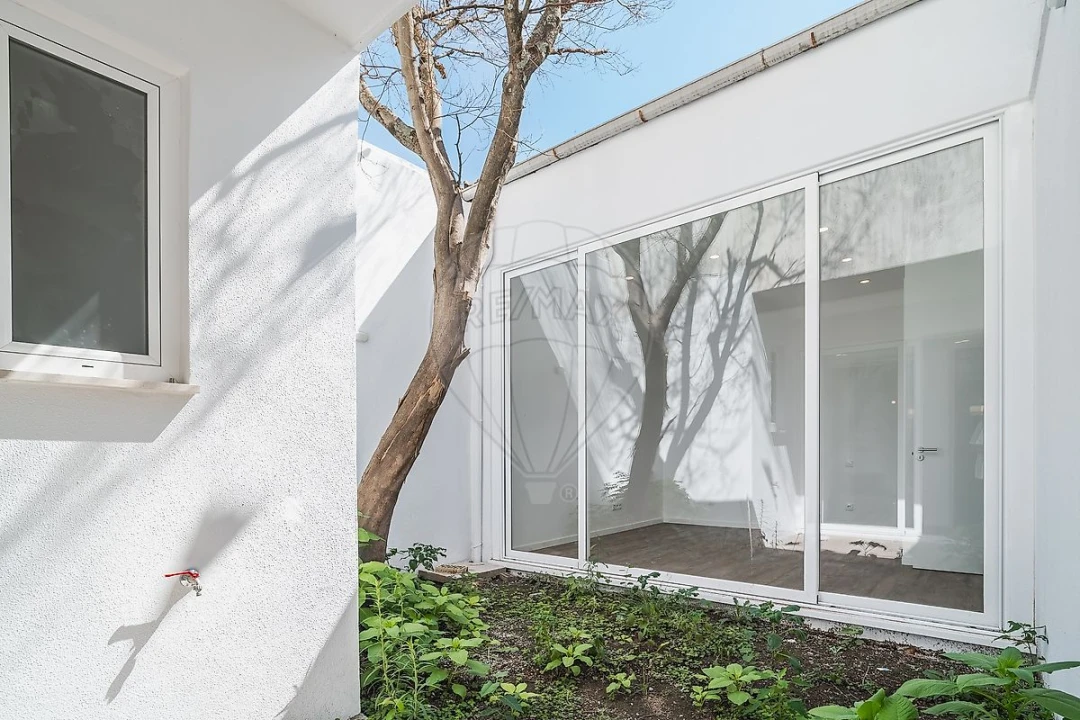 Apartamento T3 para Arrendamento em Cedofeita, Santo Ildefonso, Sé, Miragaia, São Nicolau e Vitória Foto 25