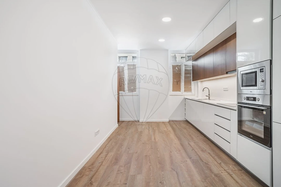 Apartamento T3 para Arrendamento em Cedofeita, Santo Ildefonso, Sé, Miragaia, São Nicolau e Vitória Foto 4