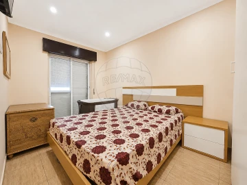 Apartamento T2 para Venda em Póvoa de Santa Iria e Forte da Casa