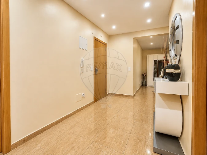 Apartamento T2 para Venda em Póvoa de Santa Iria e Forte da Casa Foto 5