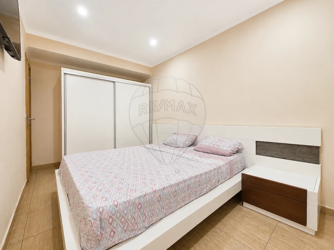 Apartamento T2 para Venda em Póvoa de Santa Iria e Forte da Casa Foto 14