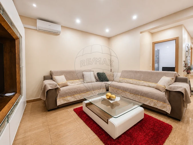 Apartamento T2 para Venda em Póvoa de Santa Iria e Forte da Casa Foto 12