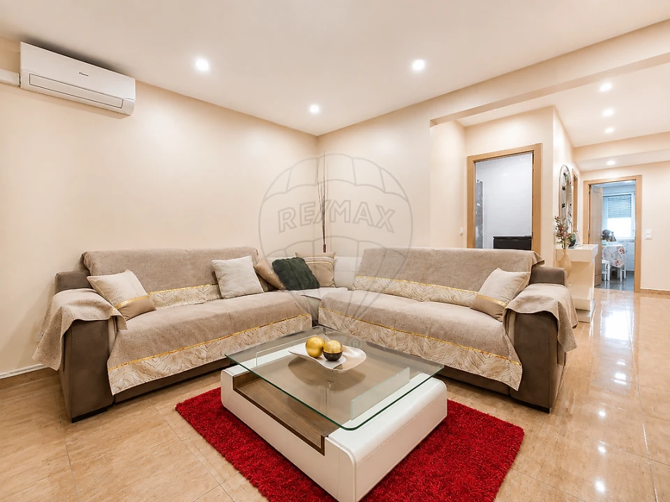 Apartamento T2 para Venda em Póvoa de Santa Iria e Forte da Casa Foto 10