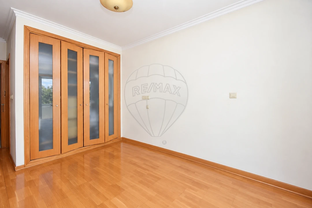 Apartamento T3 para Venda em Odivelas Foto 10