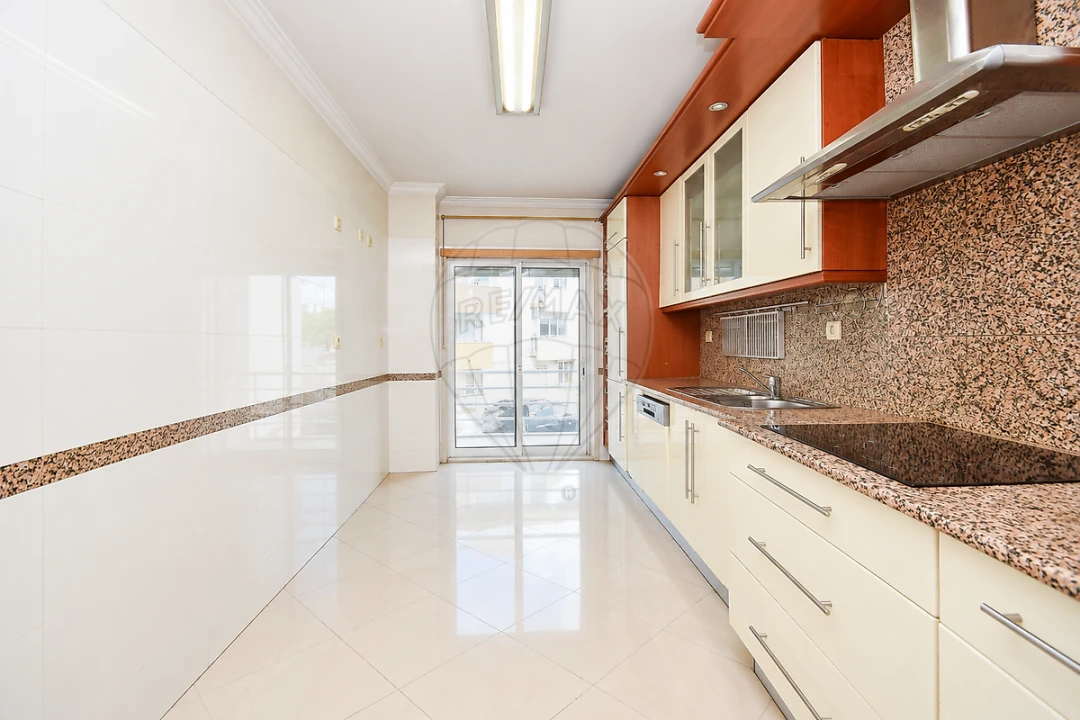 Apartamento T3 para Venda em Odivelas Foto 19