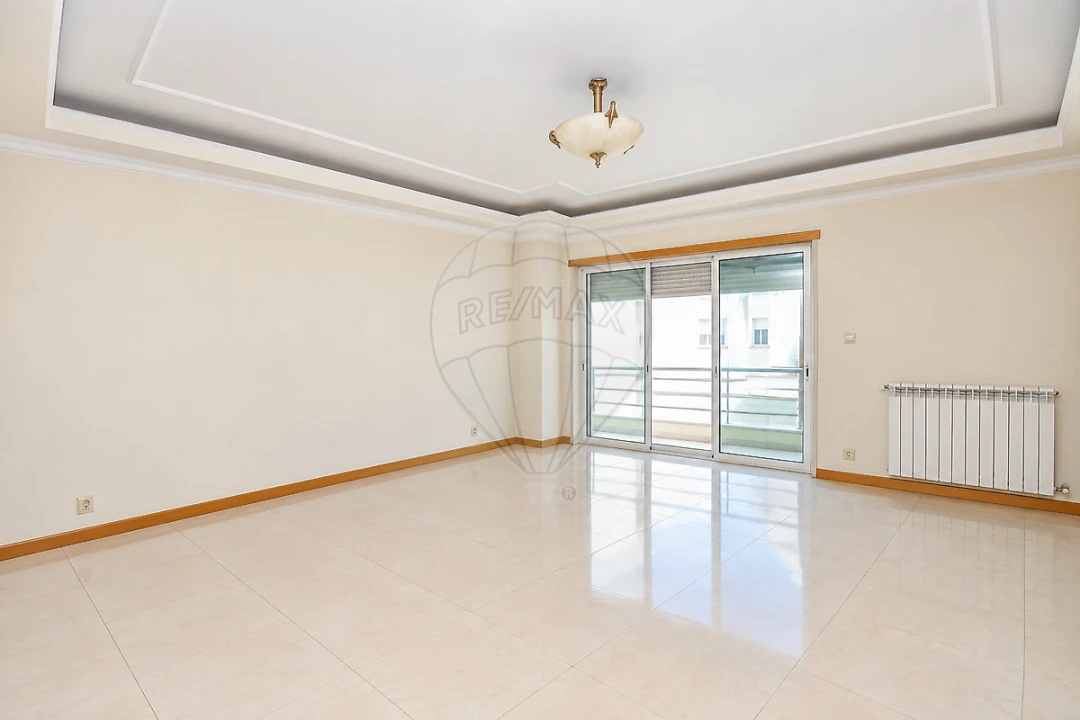 Apartamento T3 para Venda em Odivelas Foto 3