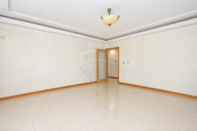 Apartamento T3 para Venda em Odivelas