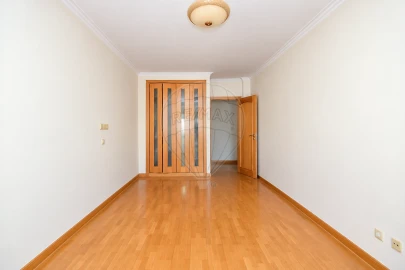 Apartamento T3 para Venda em Odivelas