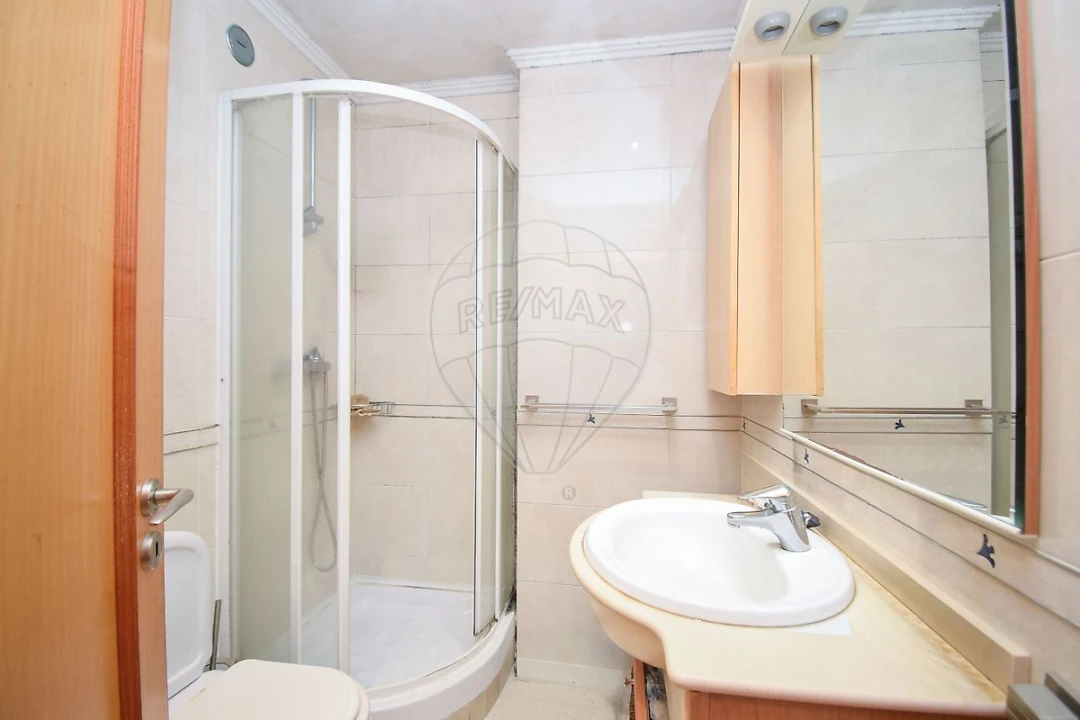 Apartamento T3 para Venda em Odivelas Foto 8