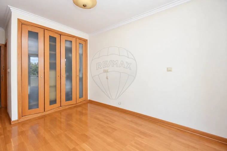 Apartamento T3 para Venda em Odivelas Foto 10