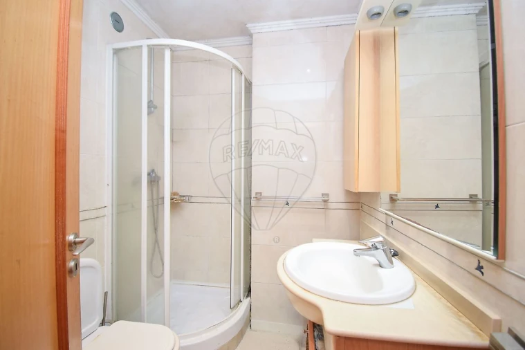 Apartamento T3 para Venda em Odivelas Foto 8