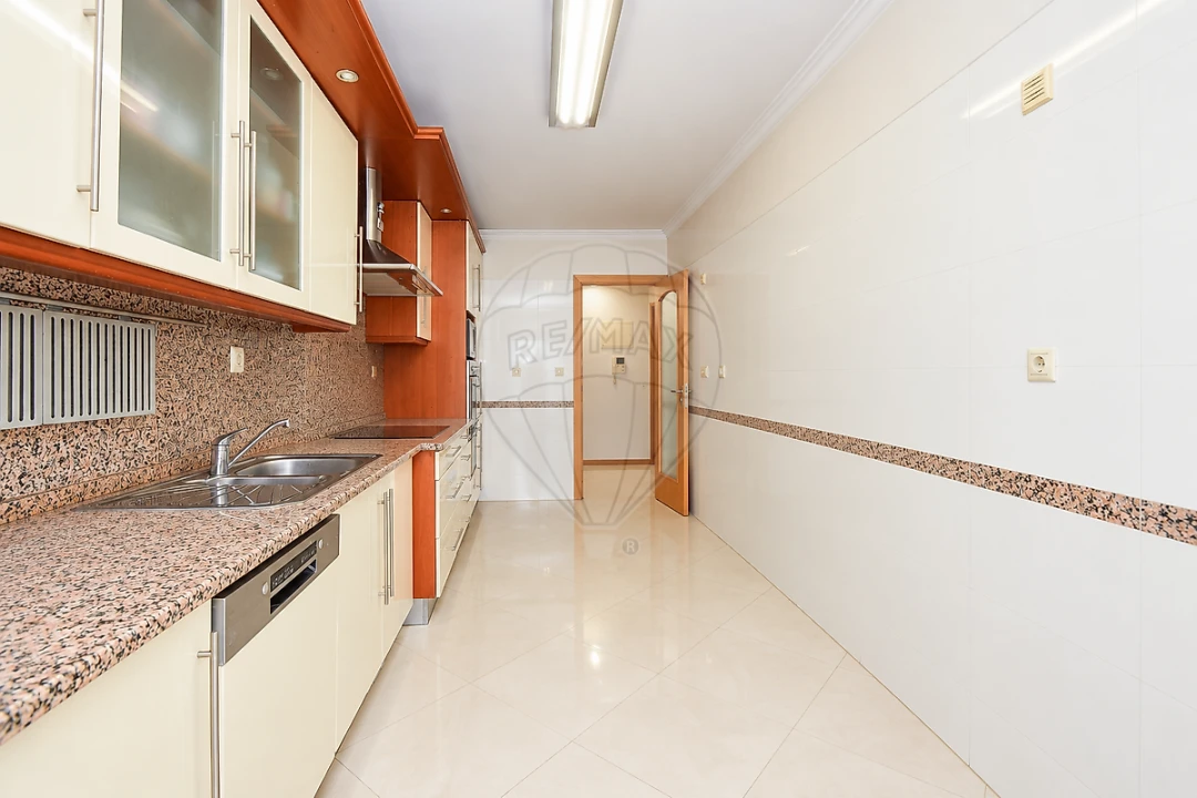 Apartamento T3 para Venda em Odivelas Foto 17