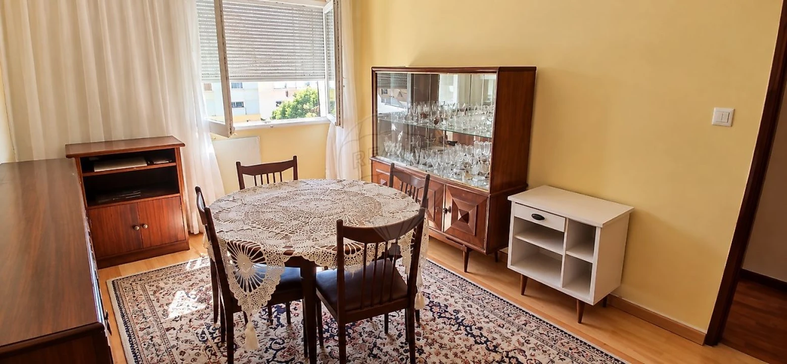 Apartamento T2 para Venda em Cacém e São Marcos Foto 14