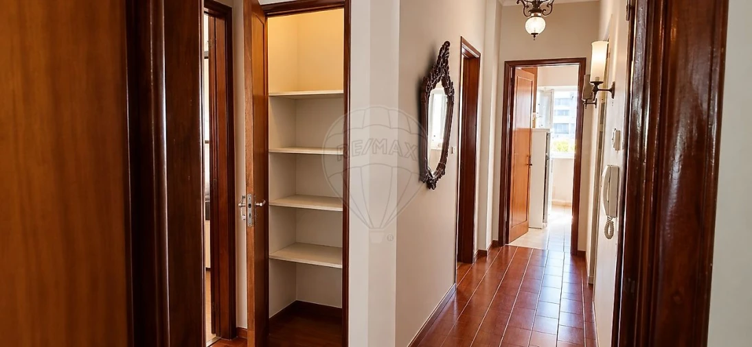 Apartamento T2 para Venda em Cacém e São Marcos Foto 8