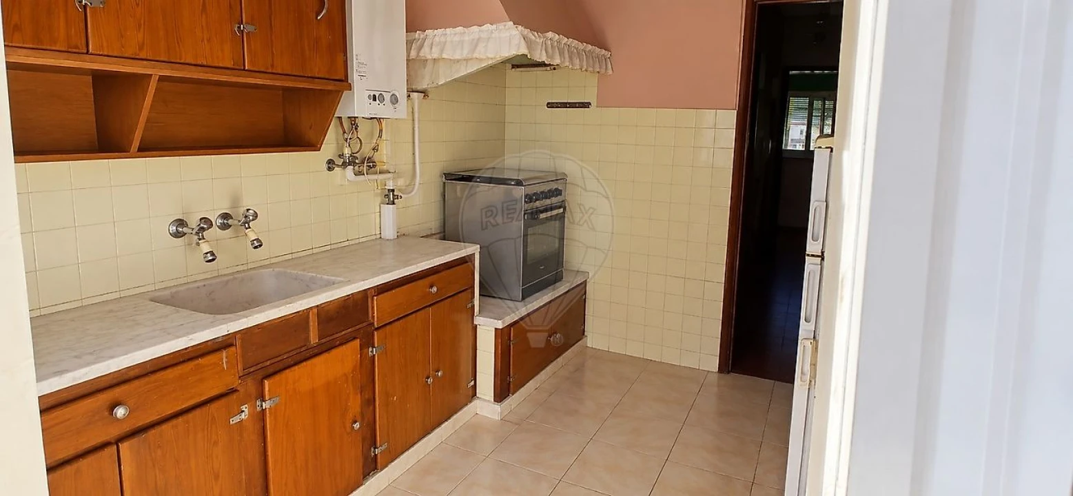 Apartamento T2 para Venda em Cacém e São Marcos Foto 12