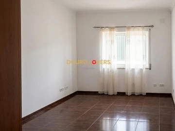 Apartamento T1 para Venda em Oliveira do Douro