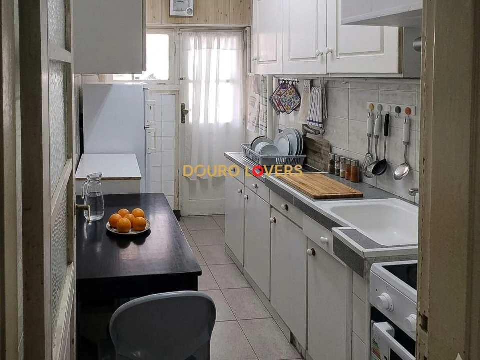 Apartamento T1 para Venda em Oliveira do Douro Foto 4