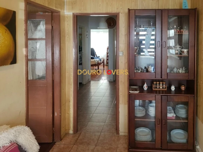 Apartamento T1 para Venda em Oliveira do Douro Foto 11