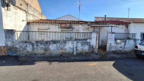 Moradia T4 para Venda em Ferreira do Alentejo e Canhestros
