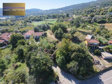 Moradia para Venda em Vila Verde e Barbudo