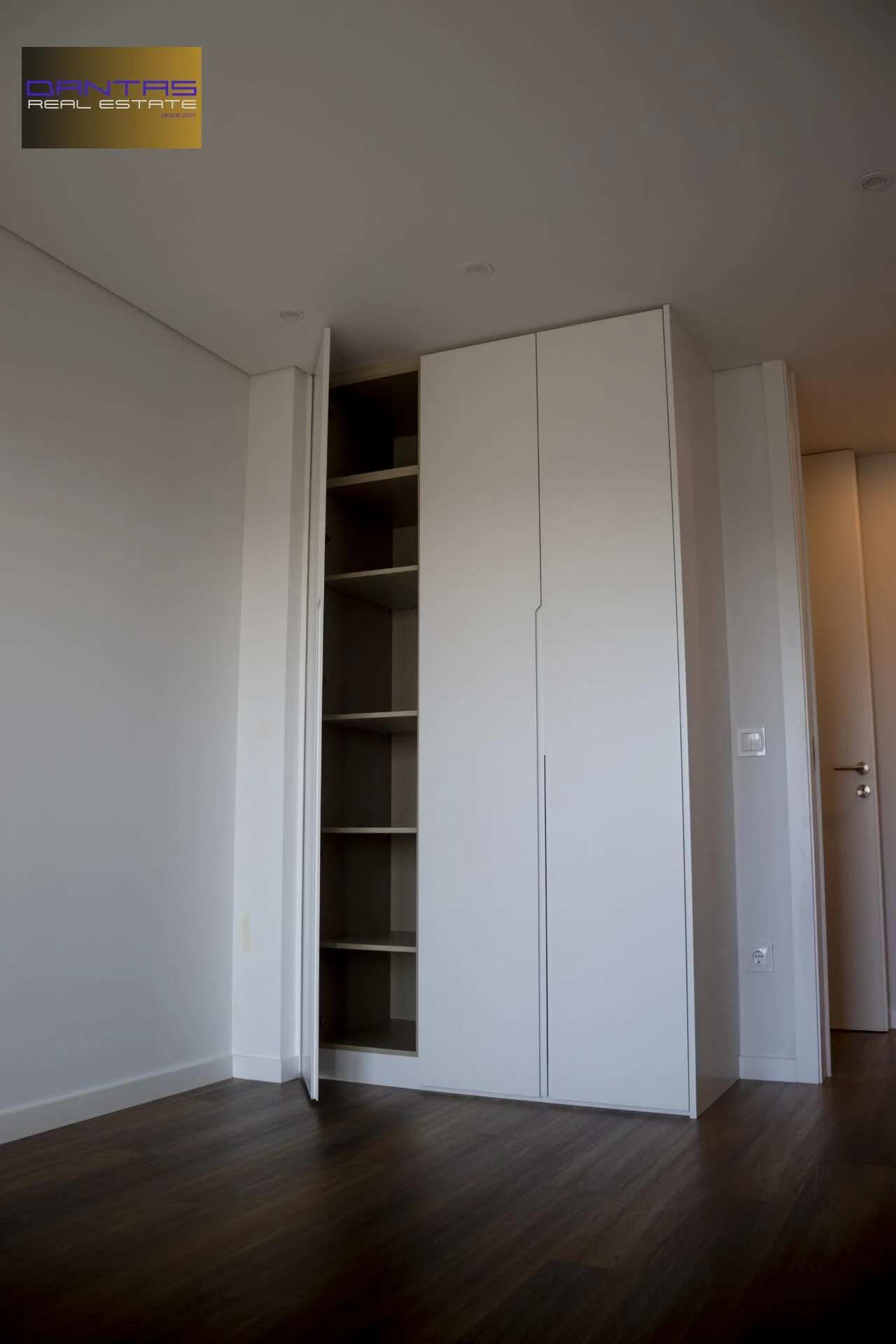 Apartamento T1 para Venda em Ferreiros e Gondizalves Foto 13