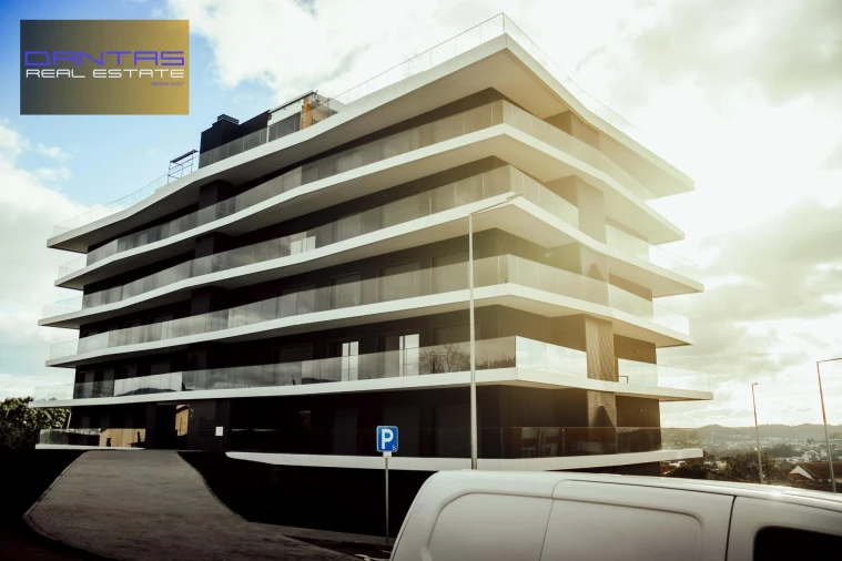 Apartamento T1 para Venda em Ferreiros e Gondizalves Foto 3