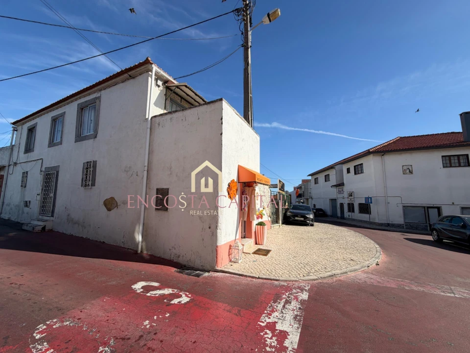 Apartamento T1 para Venda em São Domingos de Rana Foto 3