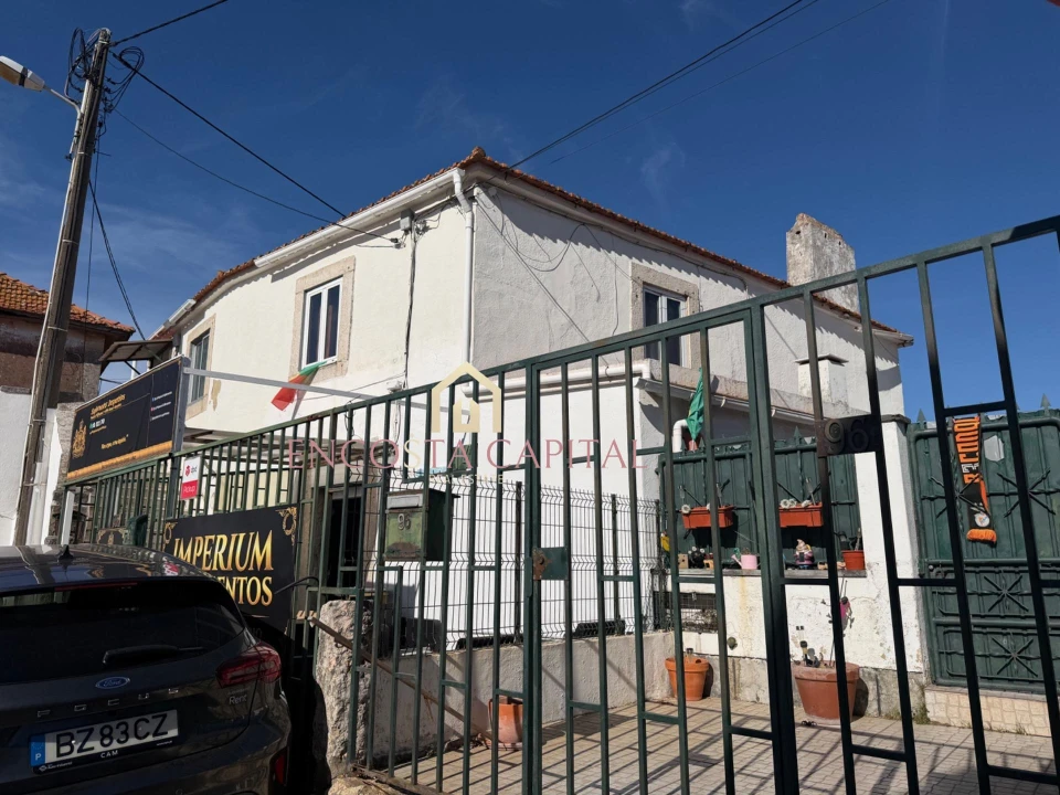 Apartamento T1 para Venda em São Domingos de Rana Foto 4