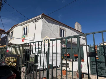 Apartamento T1 para Venda em São Domingos de Rana