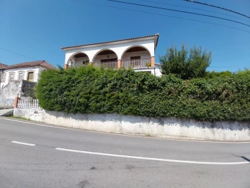 Moradia T3 para Venda em Lobrigos (São Miguel e São João Baptista) e Sanhoane