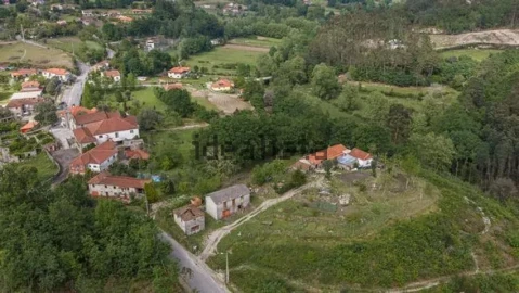 Terreno para Venda em Cantelães