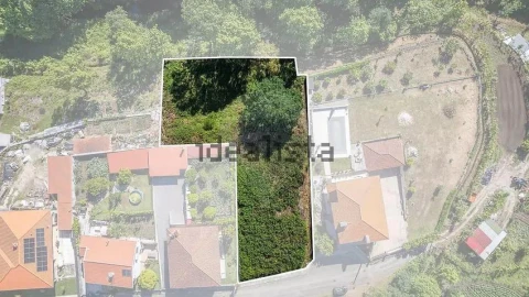 Terreno para Venda em Povoa de Lanhoso (N. Senhora do Amparo)