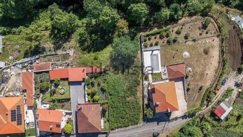Terreno para Venda em Povoa de Lanhoso (N. Senhora do Amparo)
