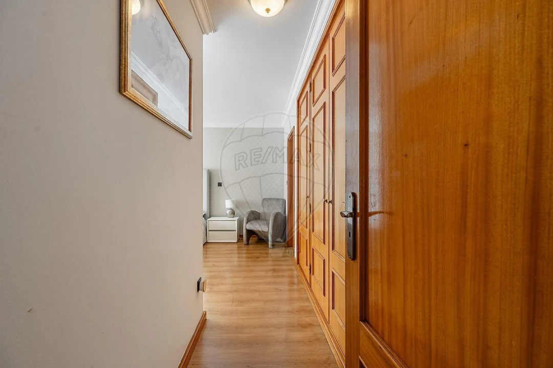Apartamento T3 para Venda em Castêlo da Maia Foto 13