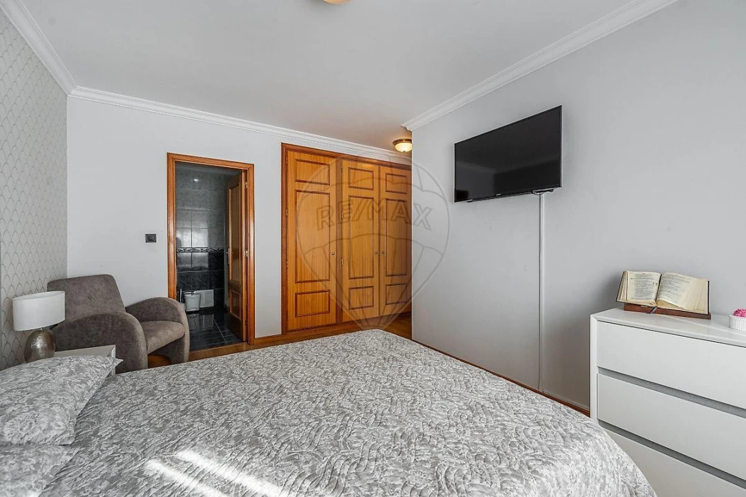 Apartamento T3 para Venda em Castêlo da Maia Foto 15