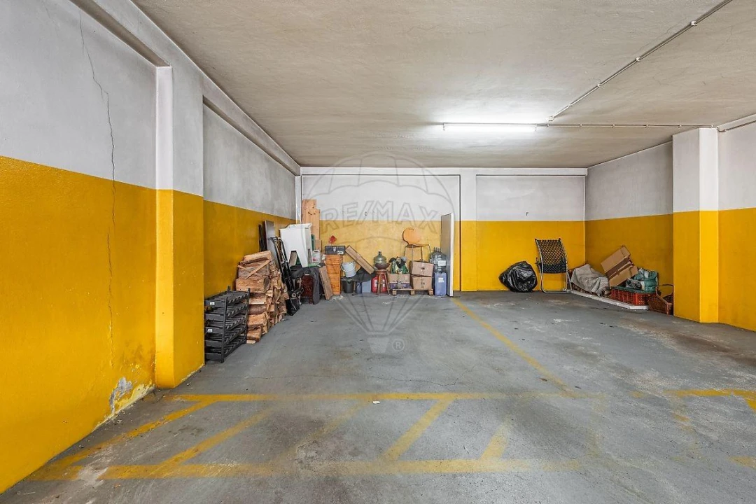Apartamento T3 para Venda em Castêlo da Maia Foto 27