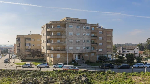 Apartamento T3 para Venda em Castêlo da Maia