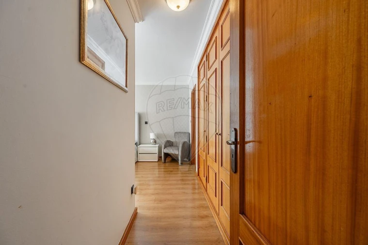 Apartamento T3 para Venda em Castêlo da Maia Foto 13