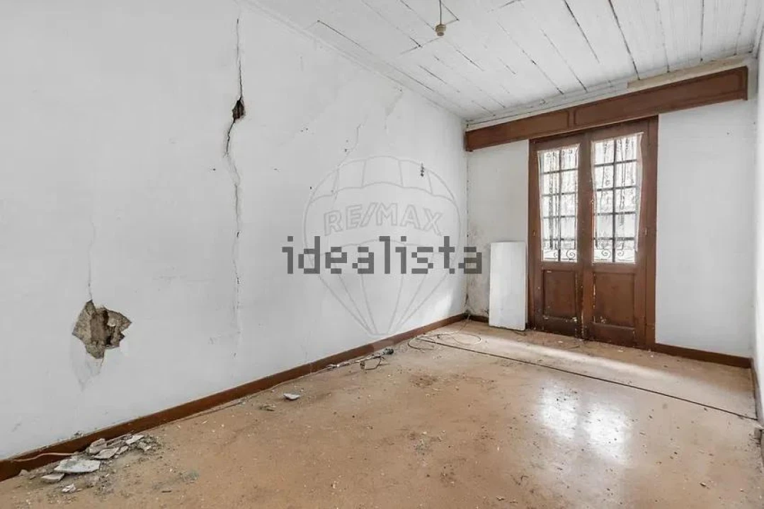 Prédio para Venda em Oliveira, São Paio e São Sebastião Foto 13